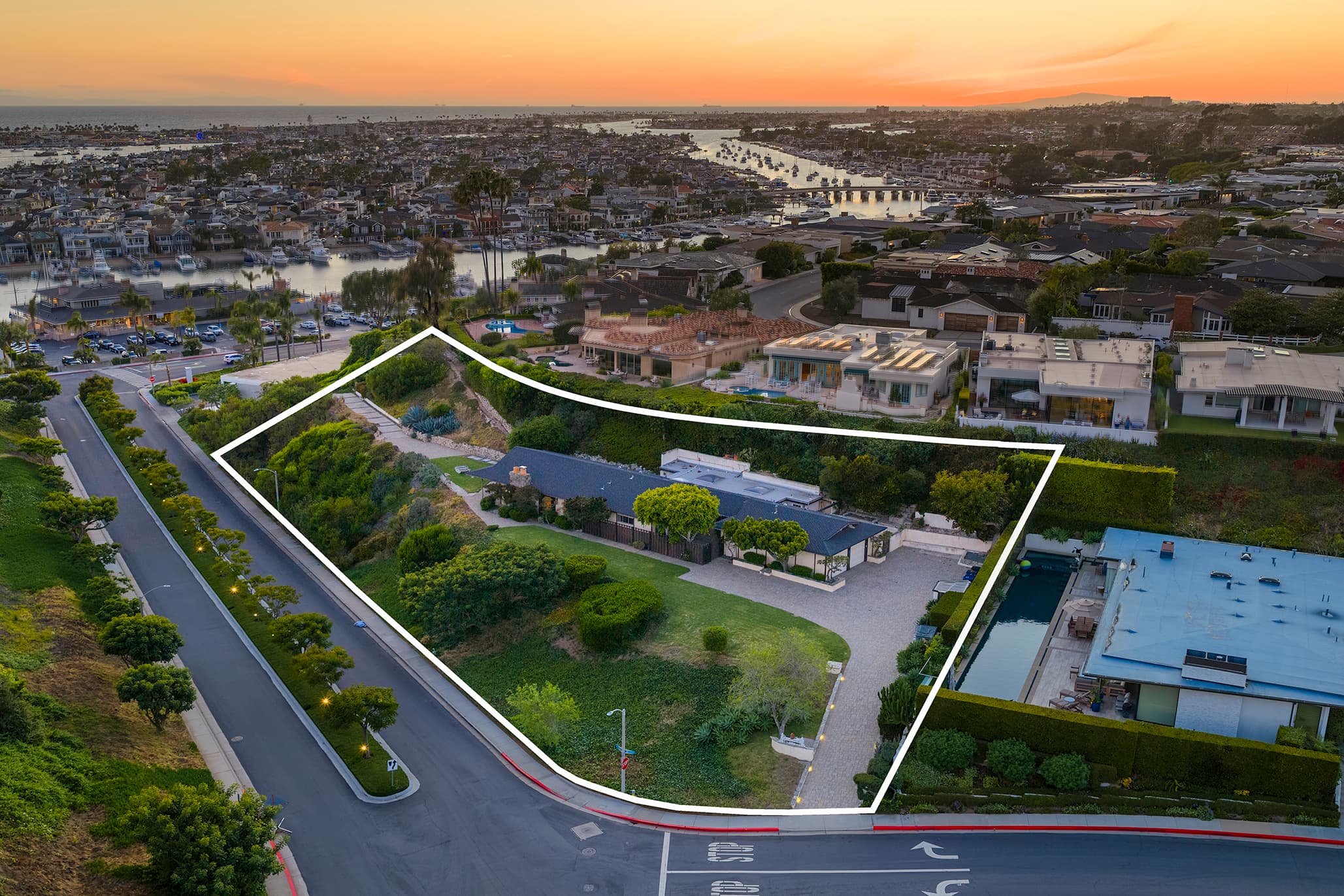 525 El Paseo Drive - Photo 1